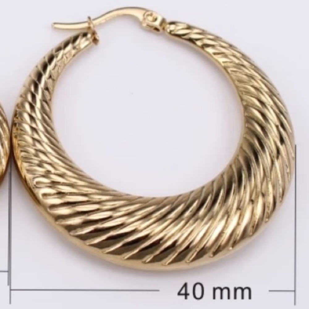 NEW 18K Yellow Gold Round Hoop Earrings - Picture 4 of 4